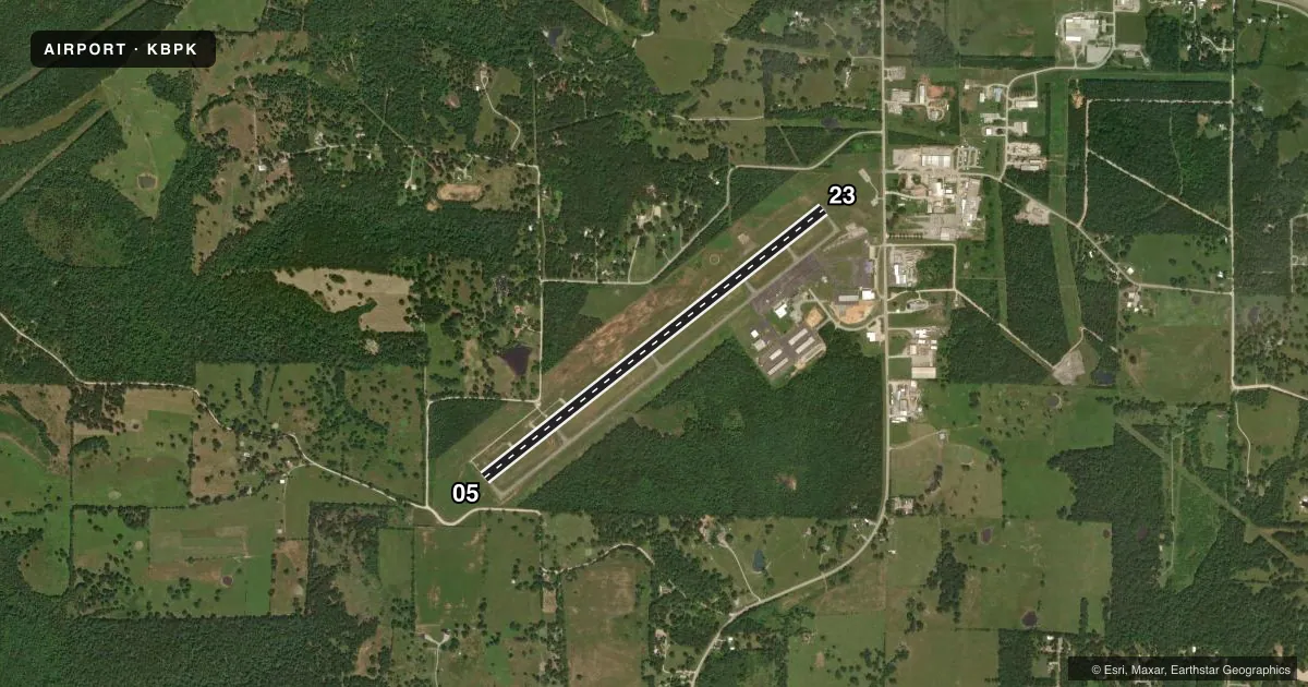 Top-down satellite sketch of KBPK BAXTER COUNTY in MOUNTAIN HOME, ARKANSAS, showing runways 05/23 drawn to scale over Esri World Imagery