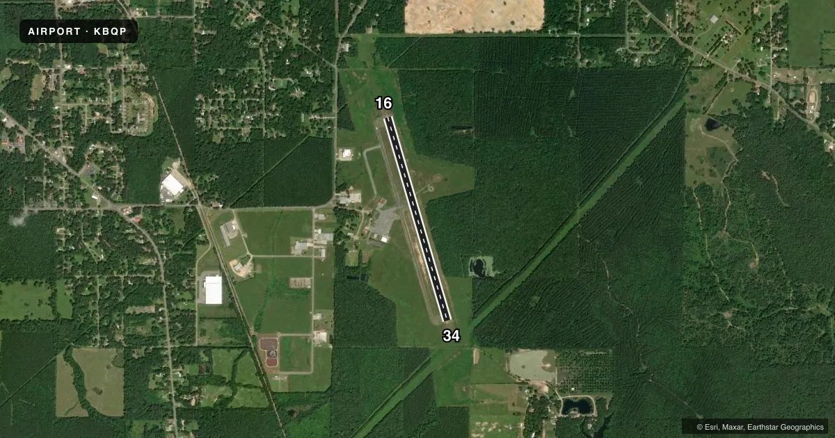 Top-down satellite sketch of KBQP MOREHOUSE MEML in BASTROP, LOUISIANA, showing runways 16/34 drawn to scale over Esri World Imagery