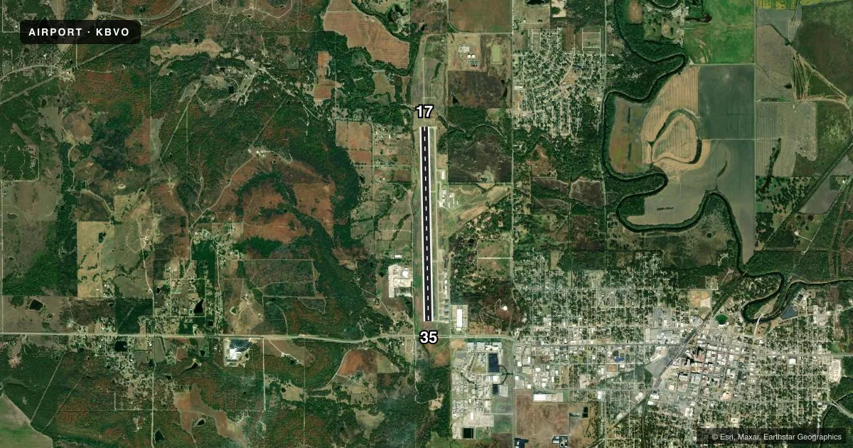 Top-down satellite sketch of KBVO BARTLESVILLE MUNI in BARTLESVILLE, OKLAHOMA, showing runways 17/35 drawn to scale over Esri World Imagery