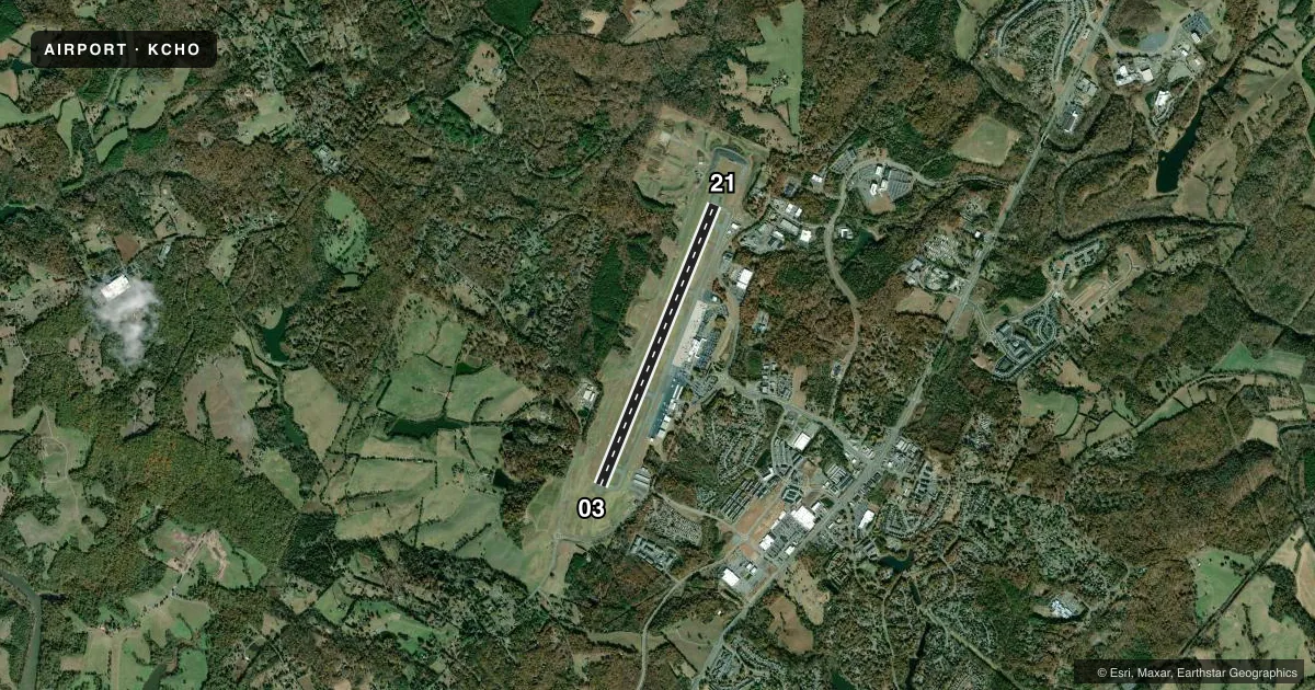 Top-down satellite sketch of KCHO CHARLOTTESVILLE-ALBEMARLE in CHARLOTTESVILLE, VIRGINIA, showing runways 03/21 drawn to scale over Esri World Imagery