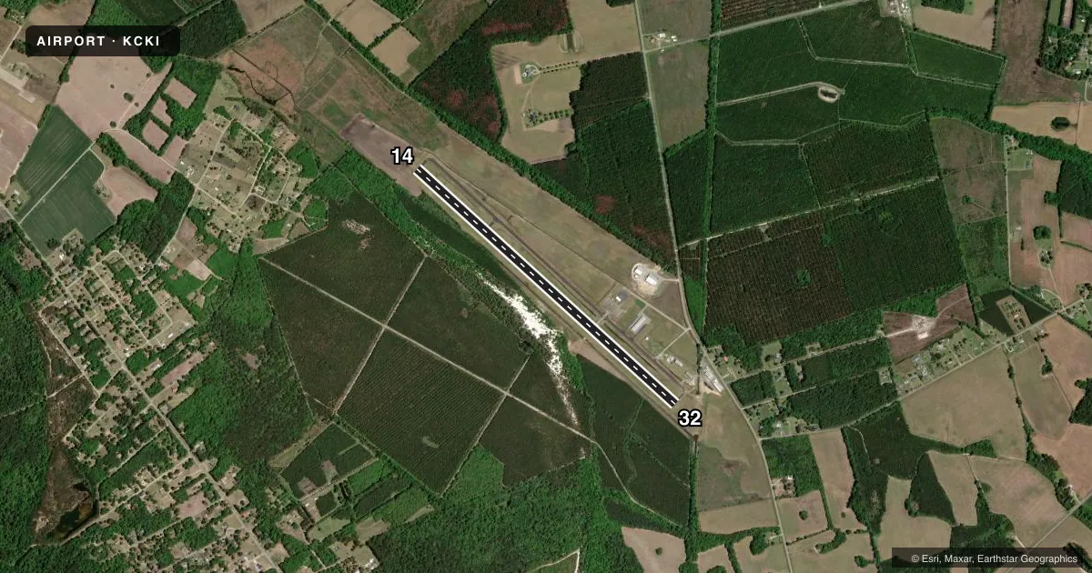 Top-down satellite sketch of KCKI WILLIAMSBURG RGNL in KINGSTREE, SOUTH CAROLINA, showing runways 14/32 drawn to scale over Esri World Imagery