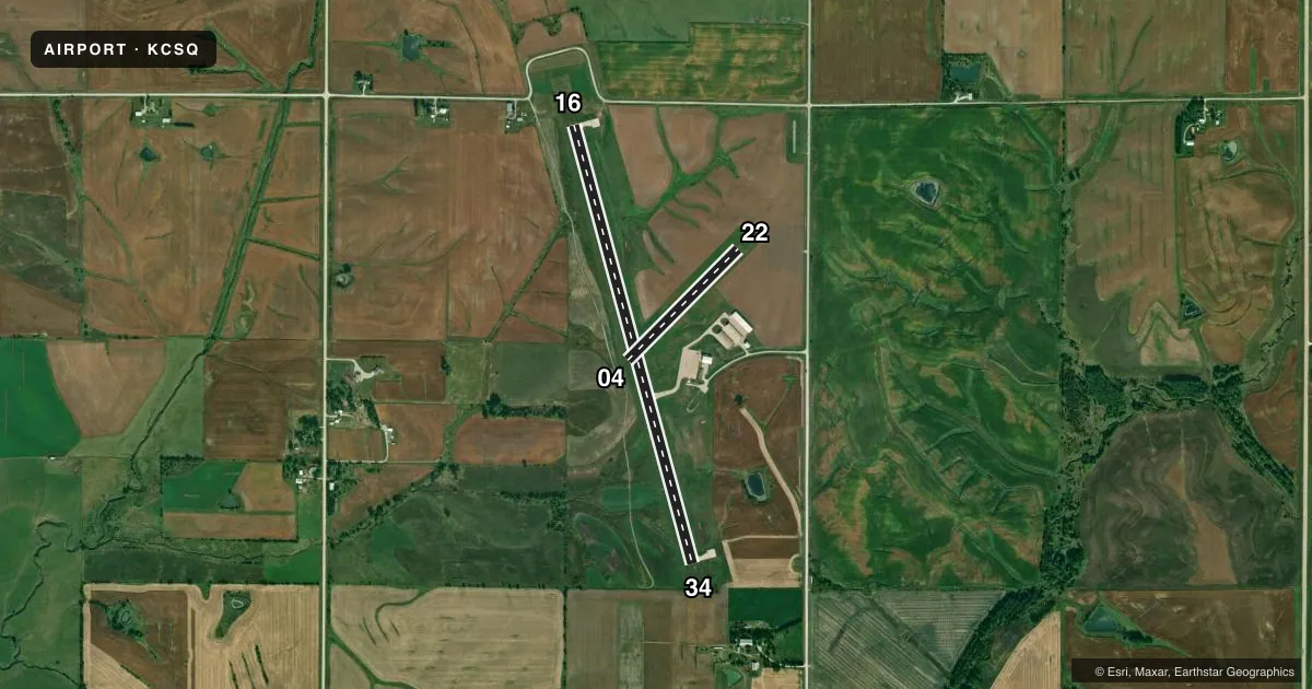 Top-down satellite sketch of KCSQ CRESTON MUNI in CRESTON, IOWA, showing runways 16/34, 04/22 drawn to scale over Esri World Imagery