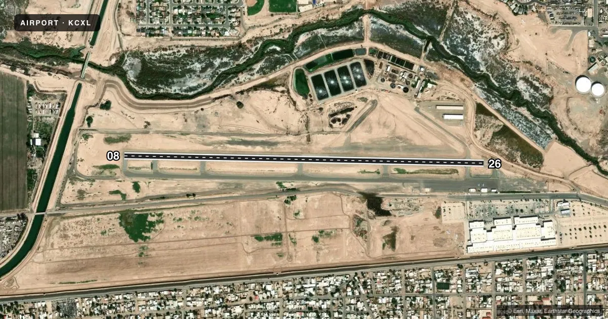 Top-down satellite sketch of KCXL CALEXICO INTL in CALEXICO, CALIFORNIA, showing runways 08/26 drawn to scale over Esri World Imagery