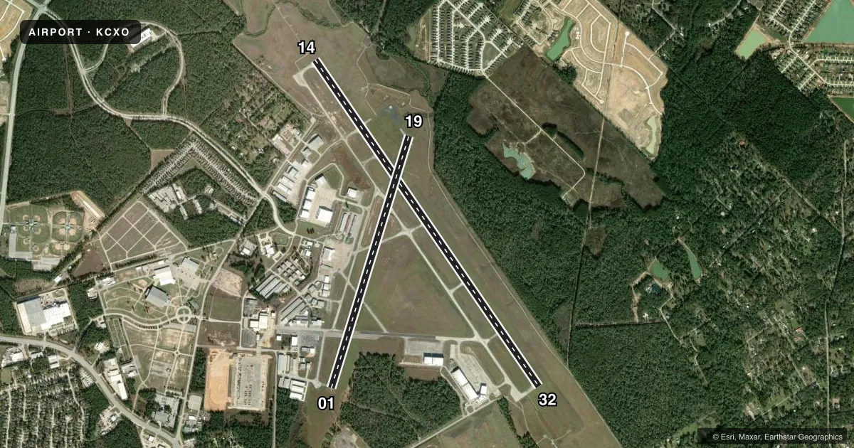 Top-down satellite sketch of KCXO CONROE/NORTH HOUSTON RGNL in HOUSTON, TEXAS, showing runways 14/32, 01/19 drawn to scale over Esri World Imagery