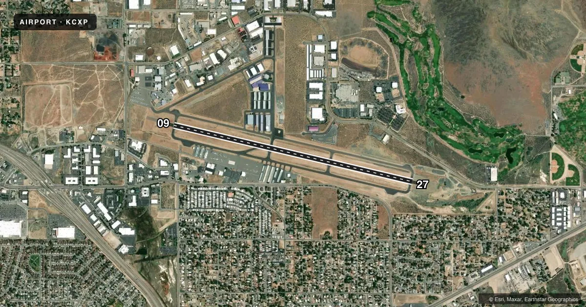 Top-down satellite sketch of KCXP CARSON CITY in CARSON CITY, NEVADA, showing runways 09/27 drawn to scale over Esri World Imagery