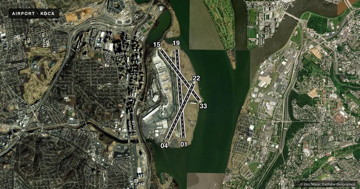 Top-down satellite sketch of KDCA RONALD REAGAN WASHINGTON NTL in WASHINGTON, DIST. OF COLUMBIA, showing runways 01/19, 15/33, 04/22 drawn to scale over Esri World Imagery