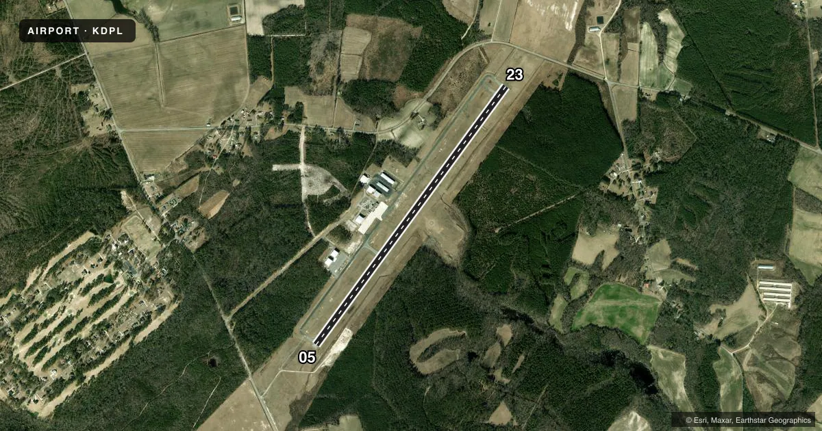 Top-down satellite sketch of KDPL DUPLIN COUNTY in KENANSVILLE, NORTH CAROLINA, showing runways 05/23 drawn to scale over Esri World Imagery
