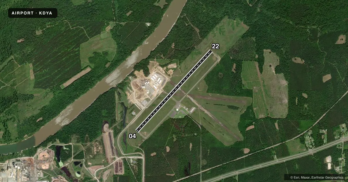 Top-down satellite sketch of KDYA DEMOPOLIS RGNL in DEMOPOLIS, ALABAMA, showing runways 04/22 drawn to scale over Esri World Imagery