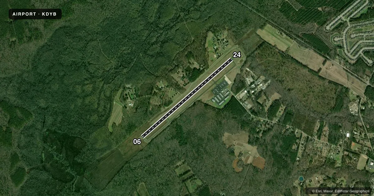 Top-down satellite sketch of KDYB SUMMERVILLE in SUMMERVILLE, SOUTH CAROLINA, showing runways 06/24 drawn to scale over Esri World Imagery