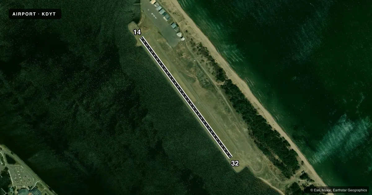 Top-down satellite sketch of KDYT SKY HARBOR in DULUTH, MINNESOTA, showing runways 14/32 drawn to scale over Esri World Imagery