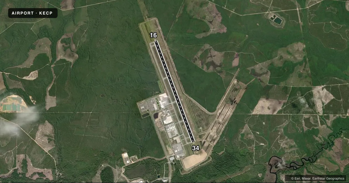 Top-down satellite sketch of KECP NORTHWEST FLORIDA BEACHES INTL in PANAMA CITY, FLORIDA, showing runways 16/34 drawn to scale over Esri World Imagery