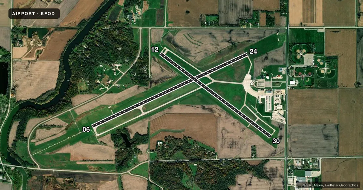 Top-down satellite sketch of KFOD FORT DODGE RGNL in FORT DODGE, IOWA, showing runways 06/24, 12/30 drawn to scale over Esri World Imagery