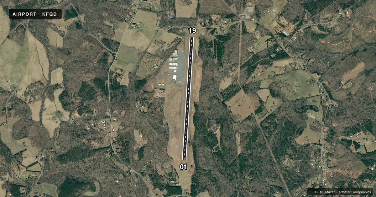 Top-down satellite sketch of KFQD RUTHERFORD COUNTY/MARCHMAN FLD in RUTHERFORDTON, NORTH CAROLINA, showing runways 01/19 drawn to scale over Esri World Imagery