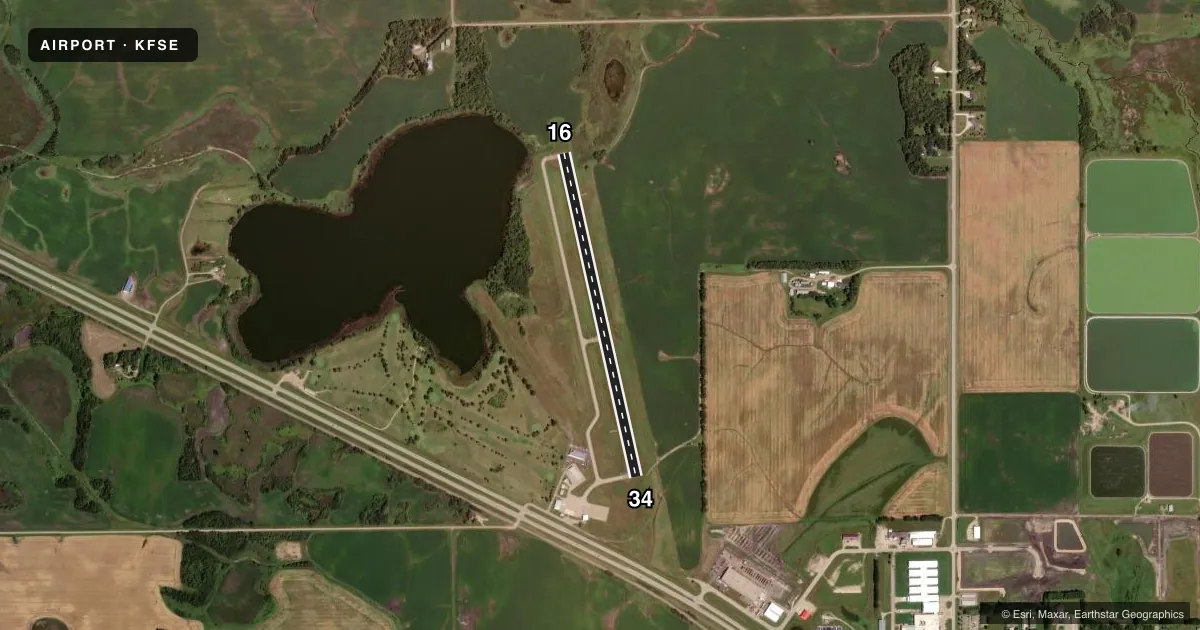 Top-down satellite sketch of KFSE FOSSTON MUNI/ANDERSON FLD in FOSSTON, MINNESOTA, showing runways 16/34 drawn to scale over Esri World Imagery