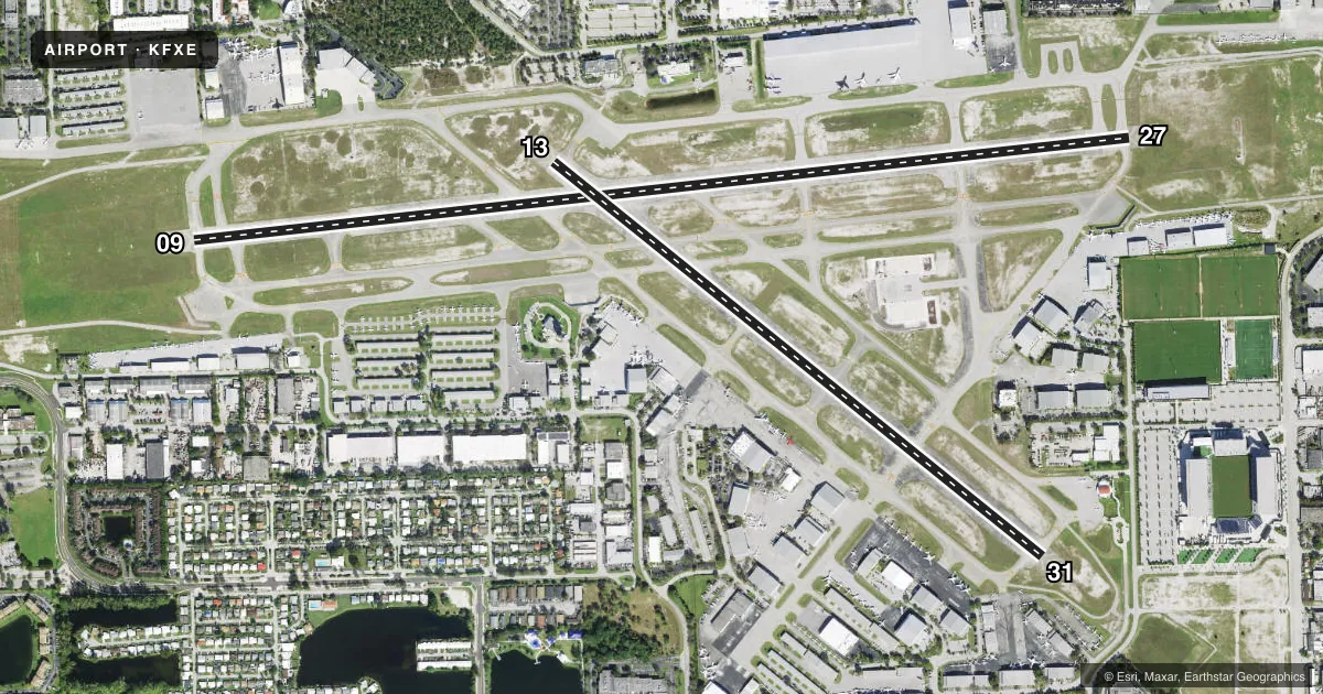 Top-down satellite sketch of KFXE FORT LAUDERDALE EXEC in FORT LAUDERDALE, FLORIDA, showing runways 09/27, 13/31 drawn to scale over Esri World Imagery