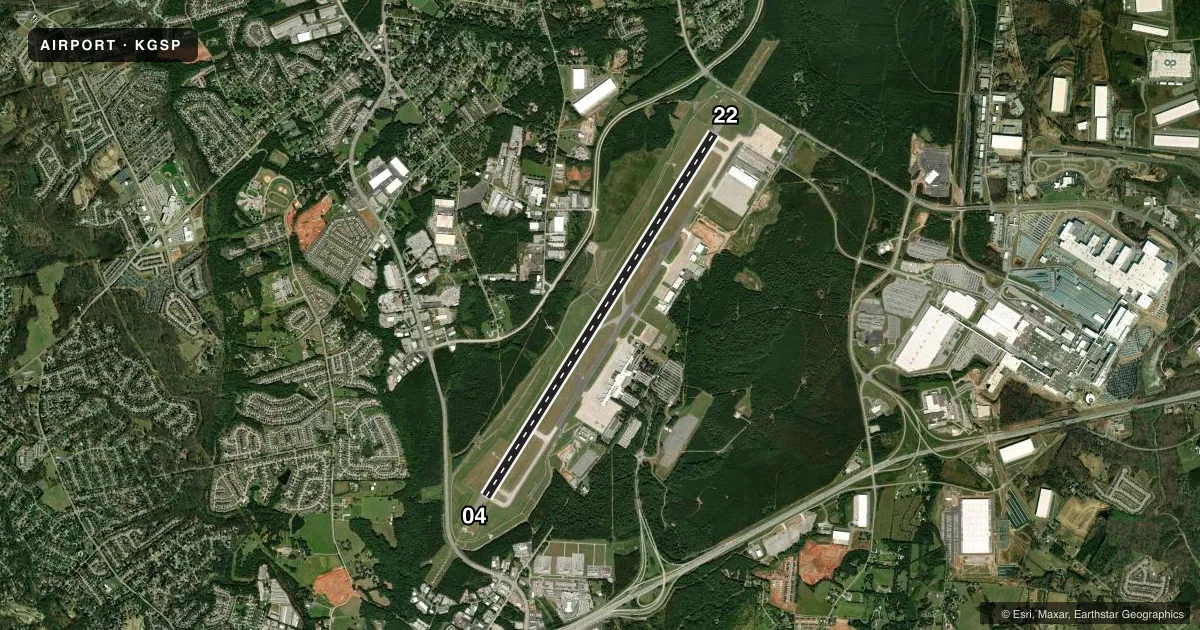 Top-down satellite sketch of KGSP GREENVILLE SPARTANBURG INTL in GREER, SOUTH CAROLINA, showing runways 04/22 drawn to scale over Esri World Imagery