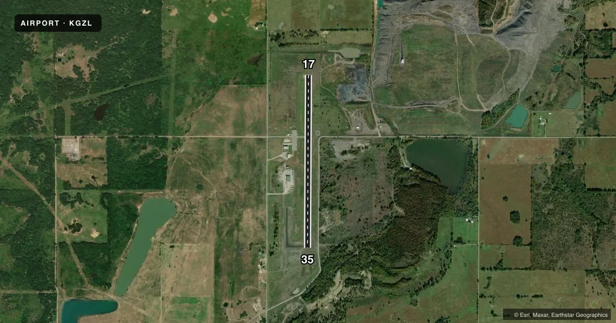 Top-down satellite sketch of KGZL STIGLER RGNL in STIGLER, OKLAHOMA, showing runways 17/35 drawn to scale over Esri World Imagery
