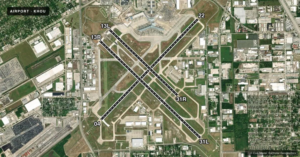 Top-down satellite sketch of KHOU WILLIAM P HOBBY in HOUSTON, TEXAS, showing runways 04/22, 13R/31L, 13L/31R drawn to scale over Esri World Imagery