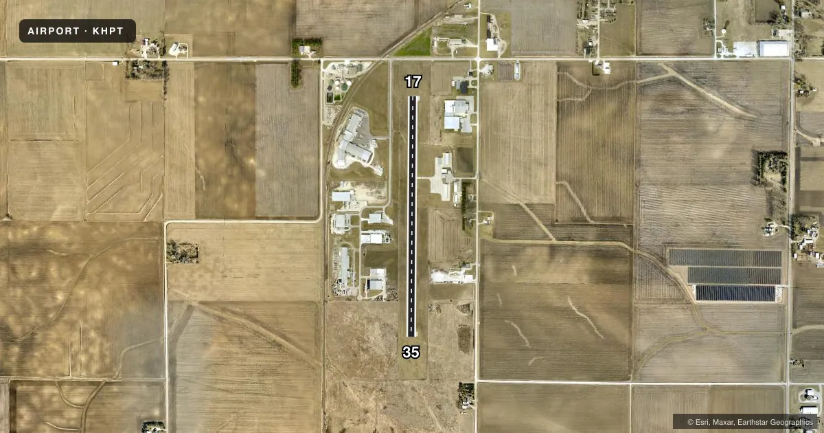 Top-down satellite sketch of KHPT HAMPTON MUNI in HAMPTON, IOWA, showing runways 17/35 drawn to scale over Esri World Imagery