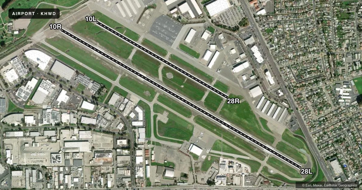 Top-down satellite sketch of KHWD HAYWARD EXEC in HAYWARD, CALIFORNIA, showing runways 10R/28L, 10L/28R drawn to scale over Esri World Imagery