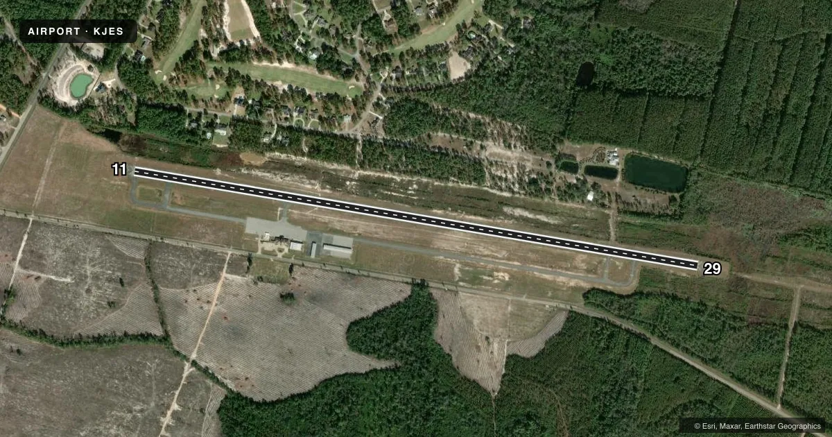 Top-down satellite sketch of KJES JESUP-WAYNE COUNTY in JESUP, GEORGIA, showing runways 11/29 drawn to scale over Esri World Imagery