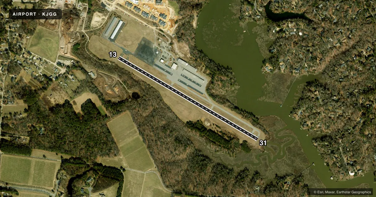 Top-down satellite sketch of KJGG WALTRIP WILLIAMSBURG EXEC AIRPORT in WILLIAMSBURG, VIRGINIA, showing runways 13/31 drawn to scale over Esri World Imagery