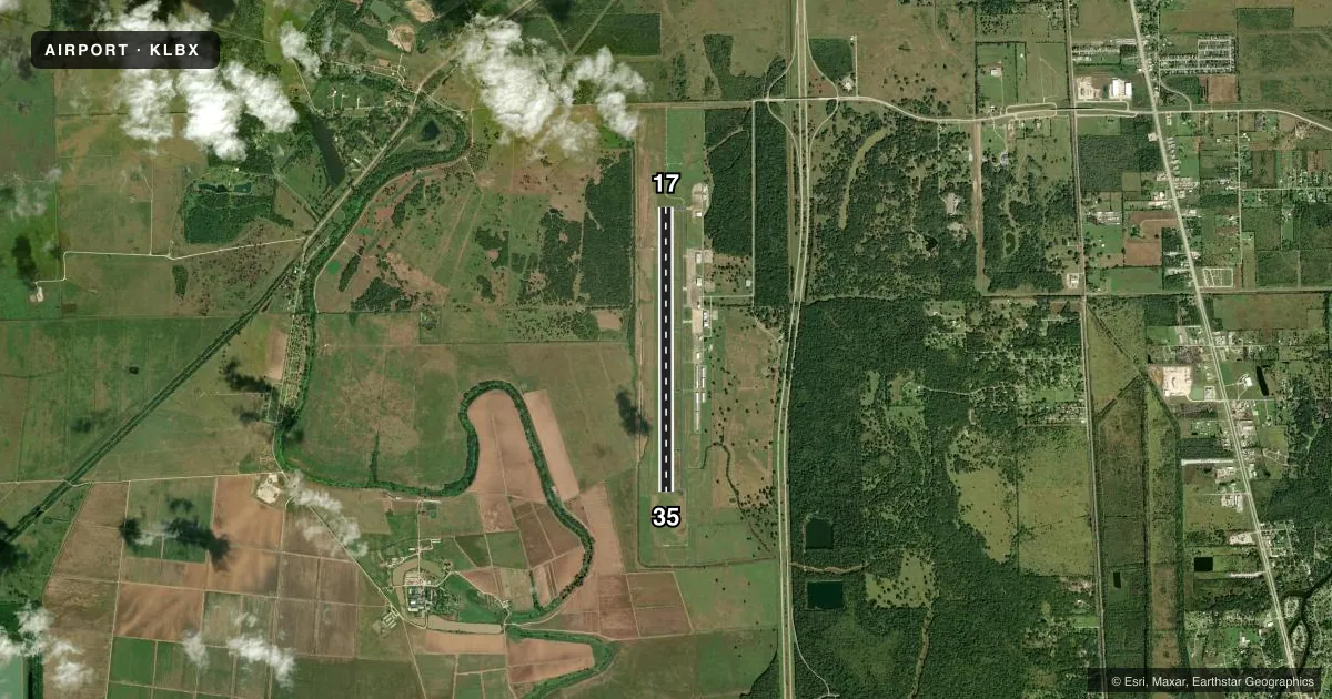 Top-down satellite sketch of KLBX TEXAS GULF COAST RGNL in ANGLETON/LAKE JACKSON, TEXAS, showing runways 17/35 drawn to scale over Esri World Imagery