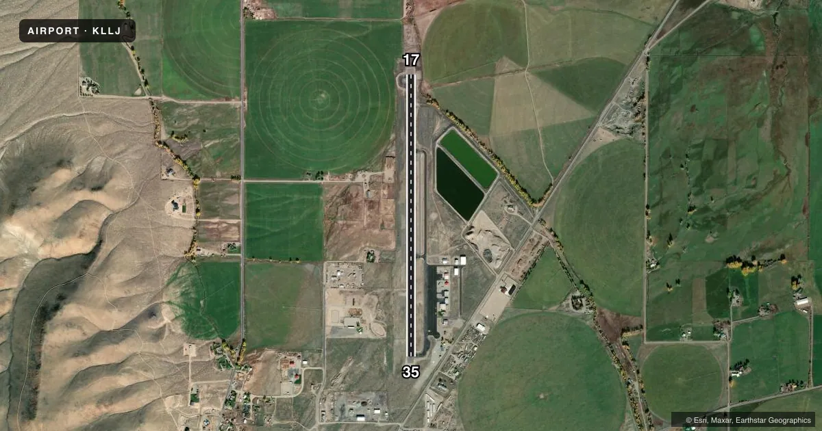 Top-down satellite sketch of KLLJ CHALLIS in CHALLIS, IDAHO, showing runways 17/35 drawn to scale over Esri World Imagery