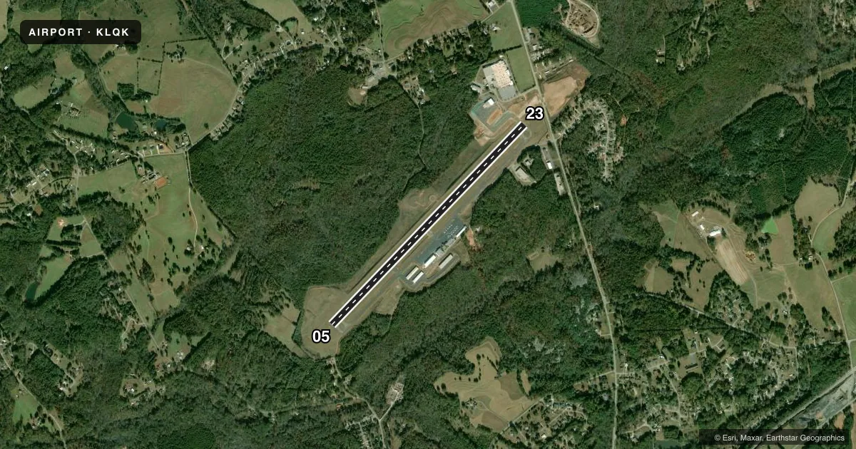 Top-down satellite sketch of KLQK PICKENS COUNTY in PICKENS, SOUTH CAROLINA, showing runways 05/23 drawn to scale over Esri World Imagery
