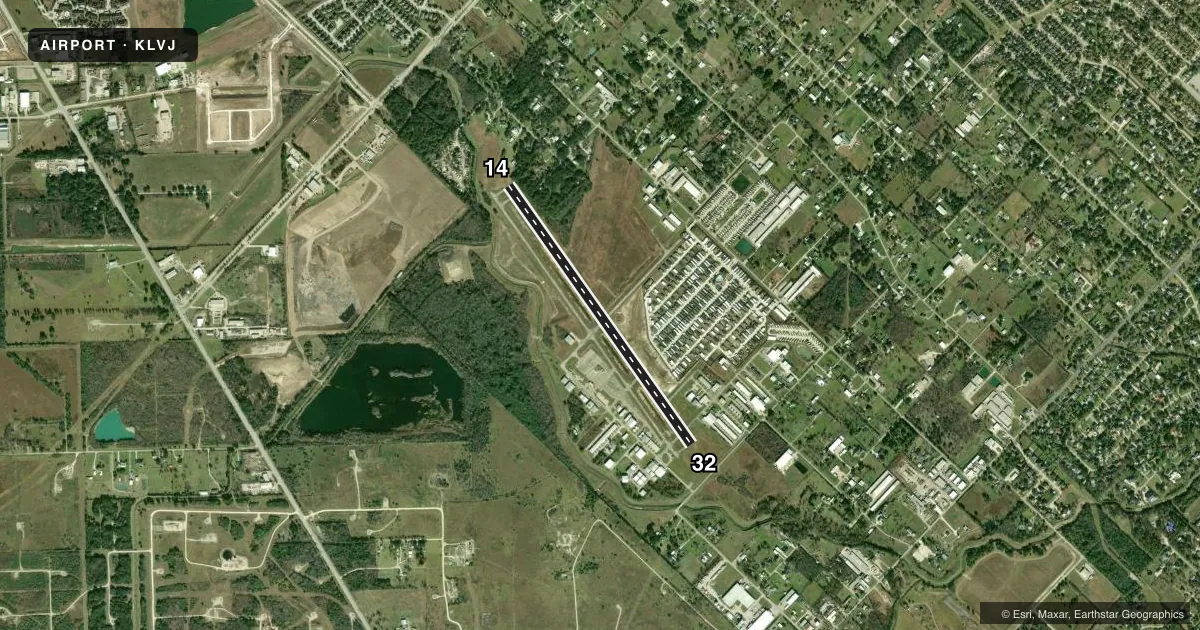 Top-down satellite sketch of KLVJ PEARLAND RGNL in HOUSTON, TEXAS, showing runways 14/32 drawn to scale over Esri World Imagery