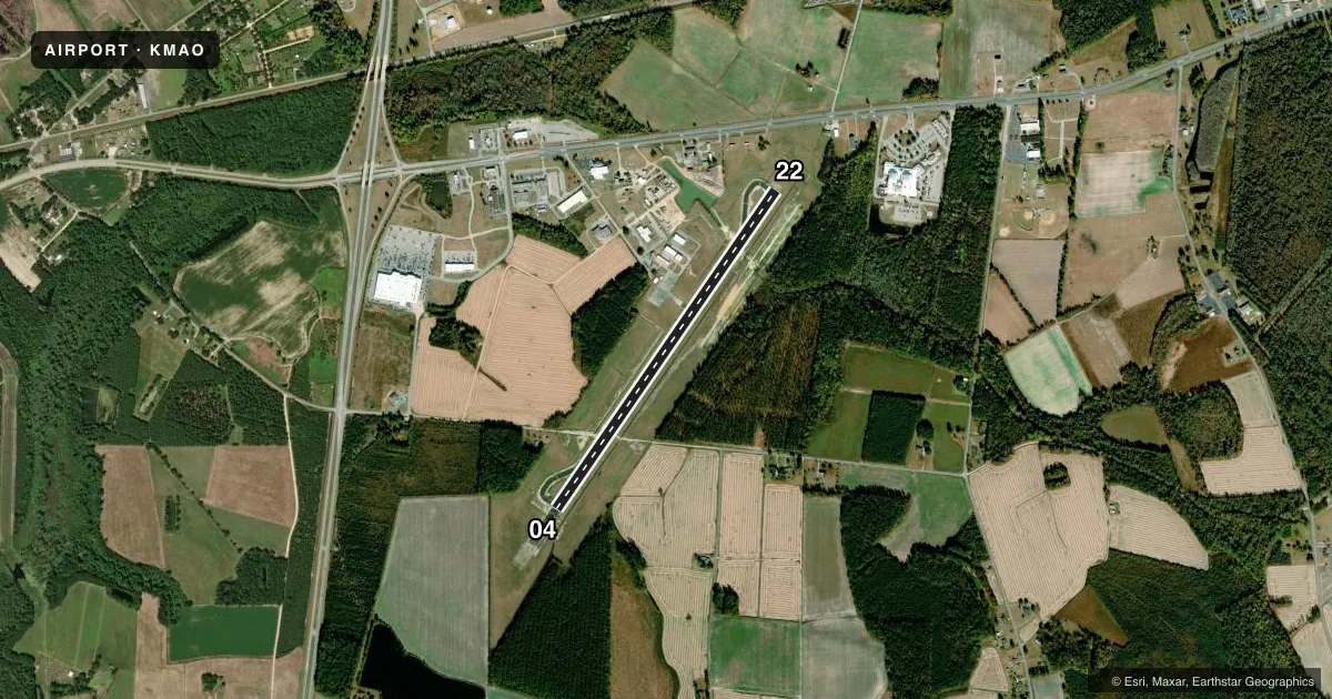 Top-down satellite sketch of KMAO MARION COUNTY in MARION, SOUTH CAROLINA, showing runways 04/22 drawn to scale over Esri World Imagery