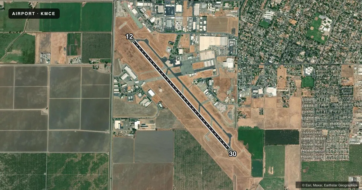 Top-down satellite sketch of KMCE MERCED YOSEMITE RGNL in MERCED, CALIFORNIA, showing runways 12/30 drawn to scale over Esri World Imagery