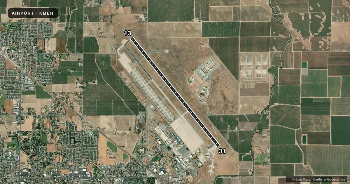 Top-down satellite sketch of KMER CASTLE in ATWATER, CALIFORNIA, showing runways 13/31 drawn to scale over Esri World Imagery