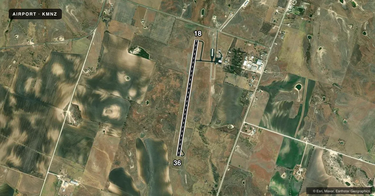 Top-down satellite sketch of KMNZ HAMILTON MUNI in HAMILTON, TEXAS, showing runways 18/36 drawn to scale over Esri World Imagery