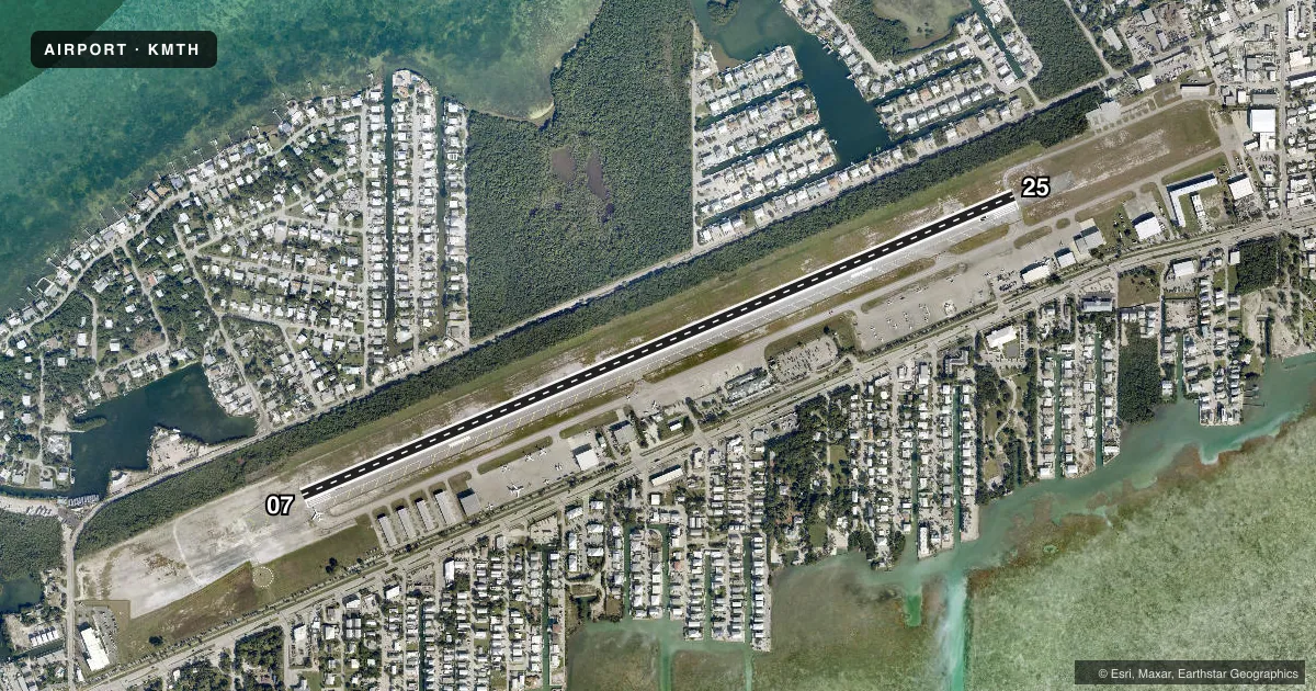 Top-down satellite sketch of KMTH THE FLORIDA KEYS MARATHON INTL in MARATHON, FLORIDA, showing runways 07/25 drawn to scale over Esri World Imagery