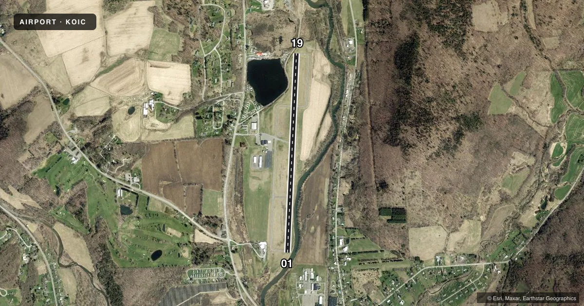 Top-down satellite sketch of KOIC LT WARREN EATON in NORWICH, NEW YORK, showing runways 01/19 drawn to scale over Esri World Imagery