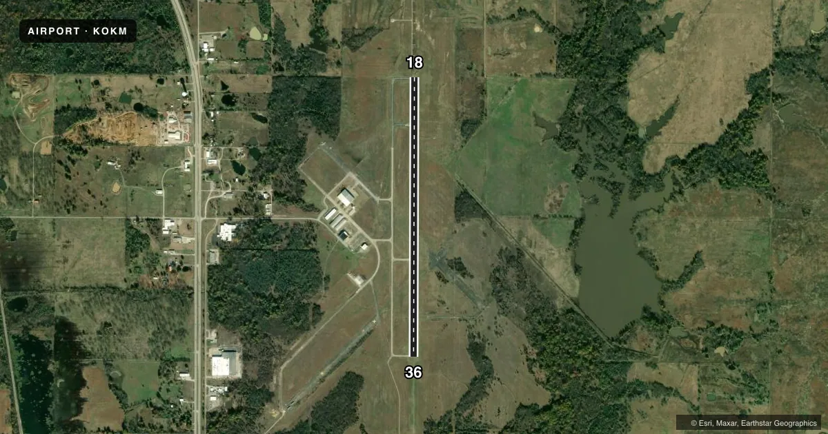 Top-down satellite sketch of KOKM OKMULGEE RGNL/PAUL AND BETTY ABBOTT FLD in OKMULGEE, OKLAHOMA, showing runways 18/36 drawn to scale over Esri World Imagery