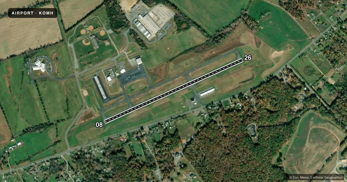 Top-down satellite sketch of KOMH ORANGE COUNTY in ORANGE, VIRGINIA, showing runways 08/26 drawn to scale over Esri World Imagery