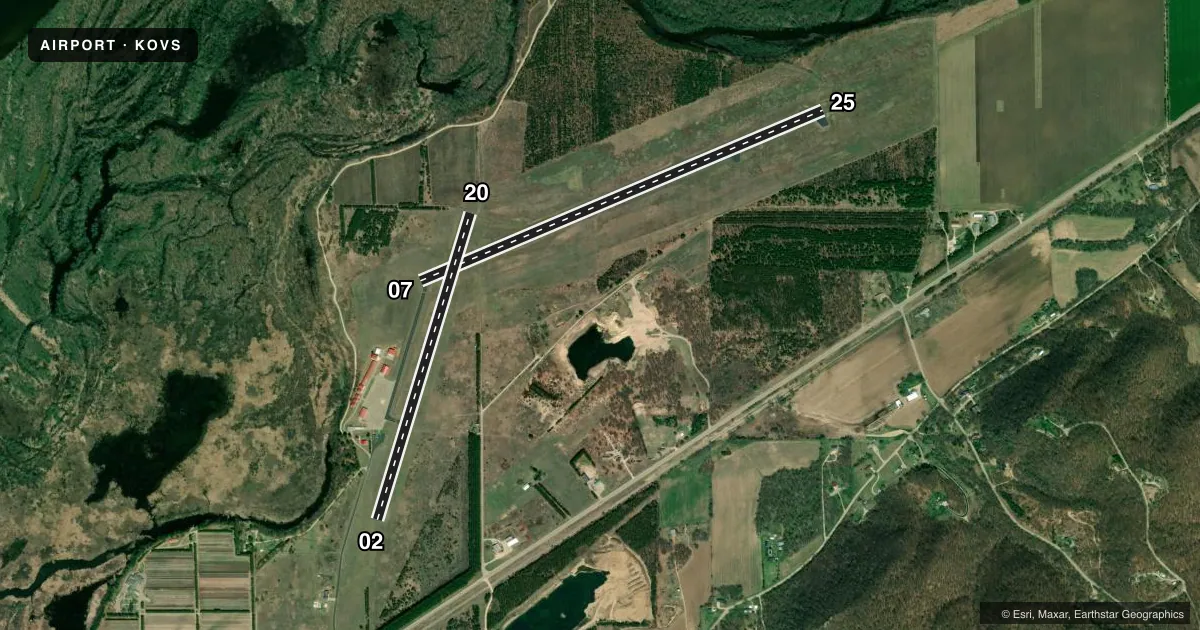 Top-down satellite sketch of KOVS BOSCOBEL in BOSCOBEL, WISCONSIN, showing runways 07/25, 02/20 drawn to scale over Esri World Imagery