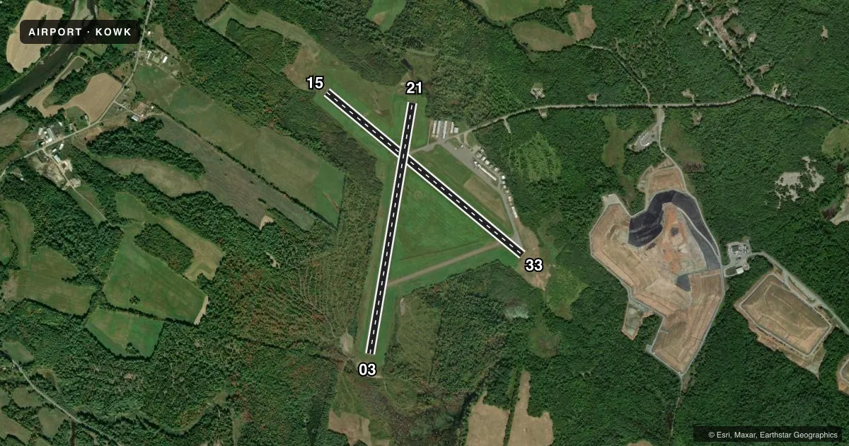 Top-down satellite sketch of KOWK CENTRAL MAINE/NORRIDGEWOCK in NORRIDGEWOCK, MAINE, showing runways 15/33, 03/21 drawn to scale over Esri World Imagery