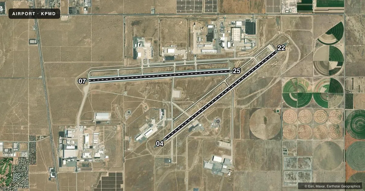 Top-down satellite sketch of KPMD PALMDALE USAF PLANT 42 in PALMDALE, CALIFORNIA, showing runways 07/25, 04/22 drawn to scale over Esri World Imagery