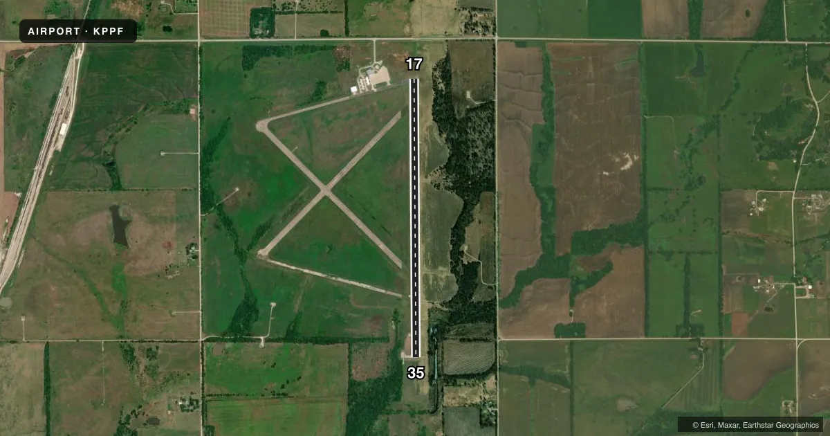 Top-down satellite sketch of KPPF TRI-CITY in PARSONS, KANSAS, showing runways 17/35 drawn to scale over Esri World Imagery