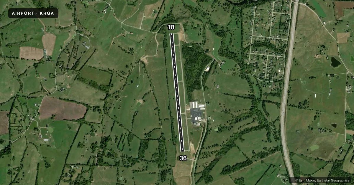 Top-down satellite sketch of KRGA CENTRAL KENTUCKY RGNL in RICHMOND, KENTUCKY, showing runways 18/36 drawn to scale over Esri World Imagery