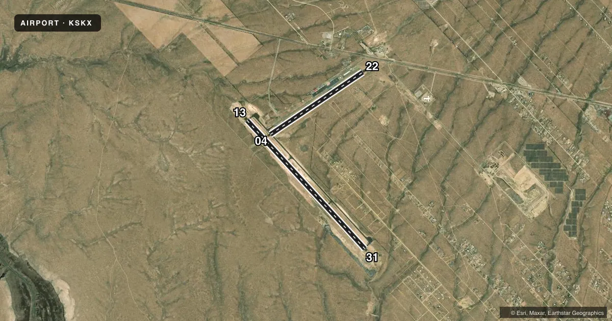 Top-down satellite sketch of KSKX TAOS RGNL in TAOS, NEW MEXICO, showing runways 13/31, 04/22 drawn to scale over Esri World Imagery