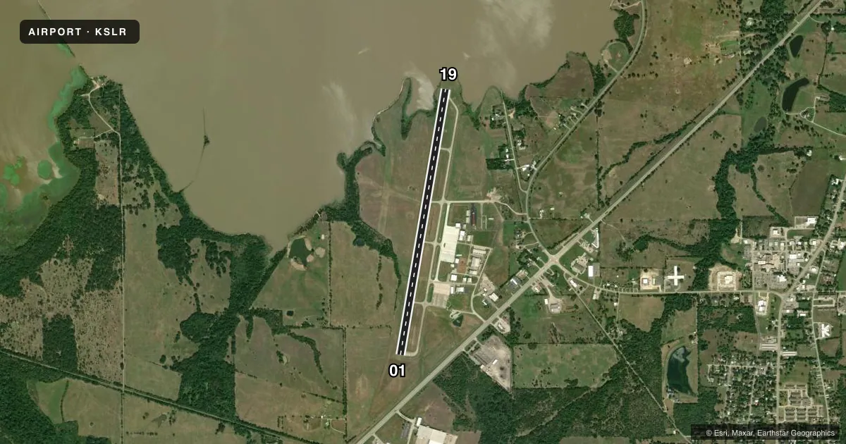 Top-down satellite sketch of KSLR SULPHUR SPRINGS MUNI in SULPHUR SPRINGS, TEXAS, showing runways 01/19 drawn to scale over Esri World Imagery