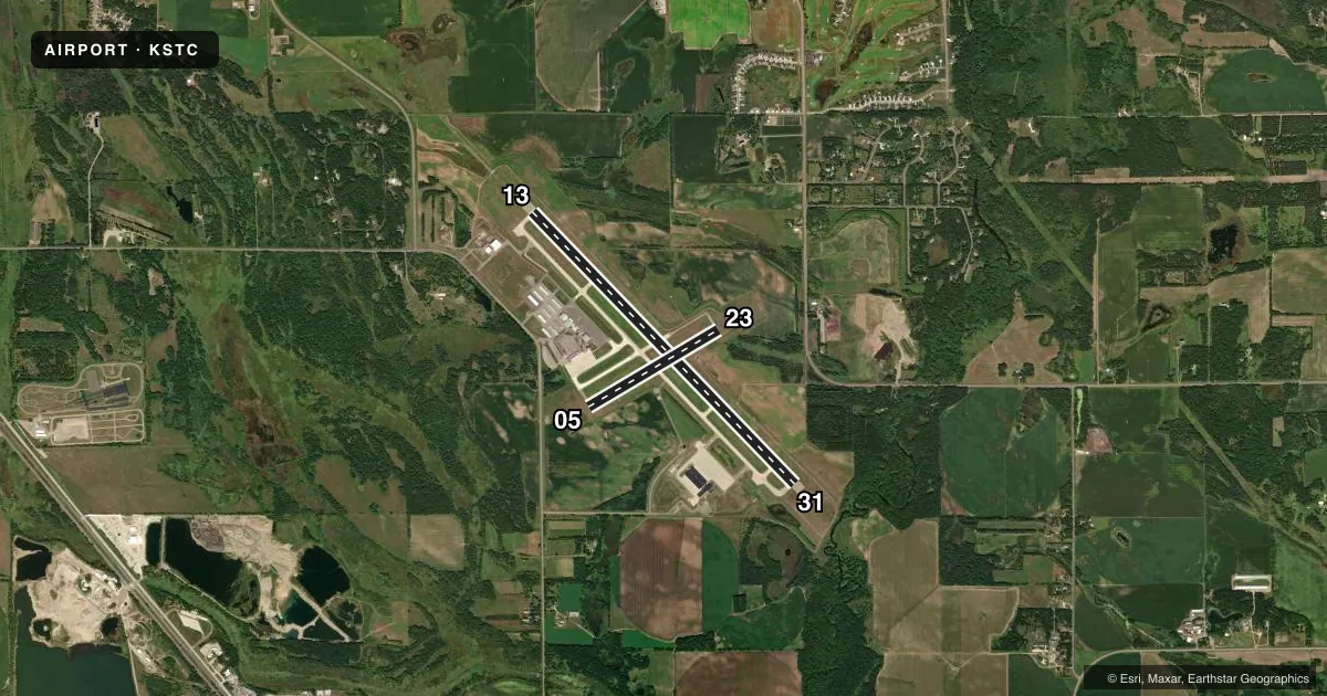 Top-down satellite sketch of KSTC ST CLOUD SKY CENTRAL in ST CLOUD, MINNESOTA, showing runways 13/31, 05/23 drawn to scale over Esri World Imagery