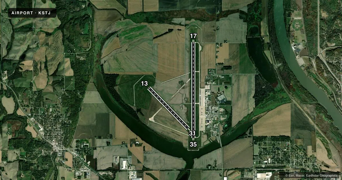 Top-down satellite sketch of KSTJ ROSECRANS MEML in ST JOSEPH, MISSOURI, showing runways 17/35, 13/31 drawn to scale over Esri World Imagery