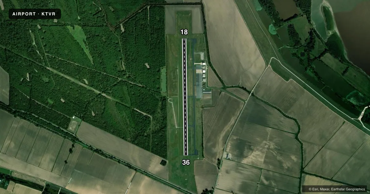 Top-down satellite sketch of KTVR VICKSBURG TALLULAH RGNL in TALLULAH, LOUISIANA, showing runways 18/36 drawn to scale over Esri World Imagery