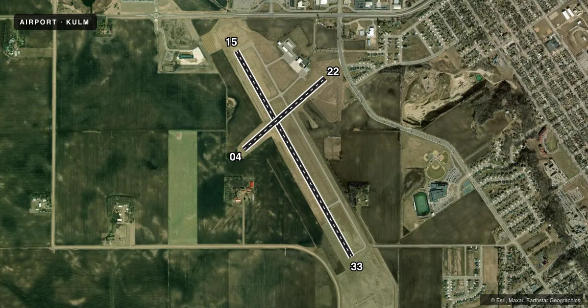 Top-down satellite sketch of KULM NEW ULM MUNI in NEW ULM, MINNESOTA, showing runways 15/33, 04/22 drawn to scale over Esri World Imagery