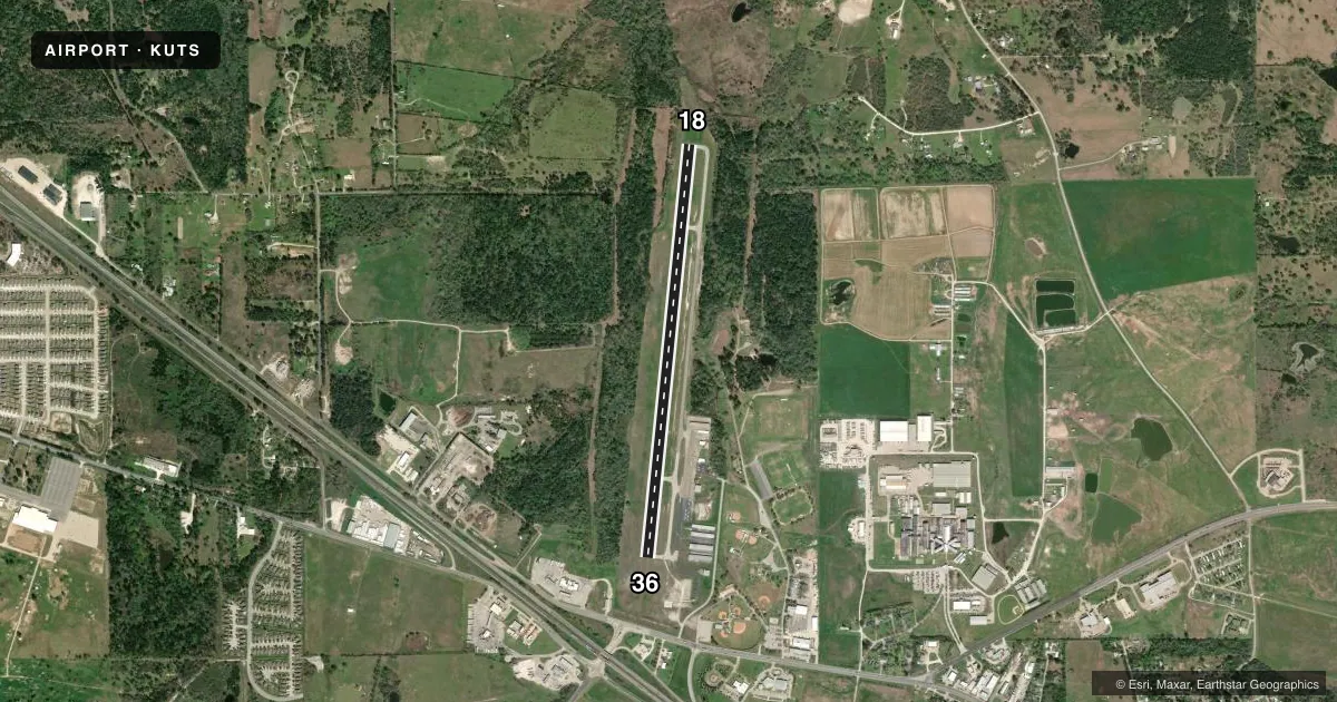 Top-down satellite sketch of KUTS HUNTSVILLE MUNI in HUNTSVILLE, TEXAS, showing runways 18/36 drawn to scale over Esri World Imagery